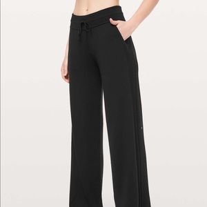 NWT Lululemon In the Comfort Zone Pants Black